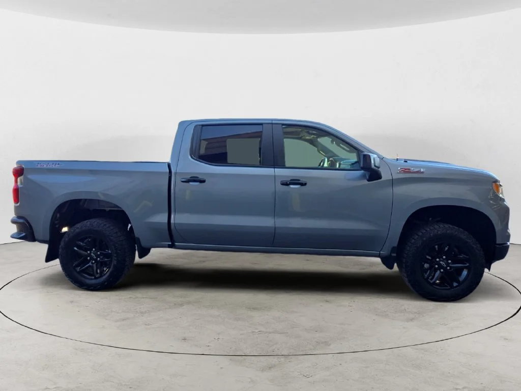 Used 2024 Sterling Gray Metallic Chevrolet LT Trail Boss image 7