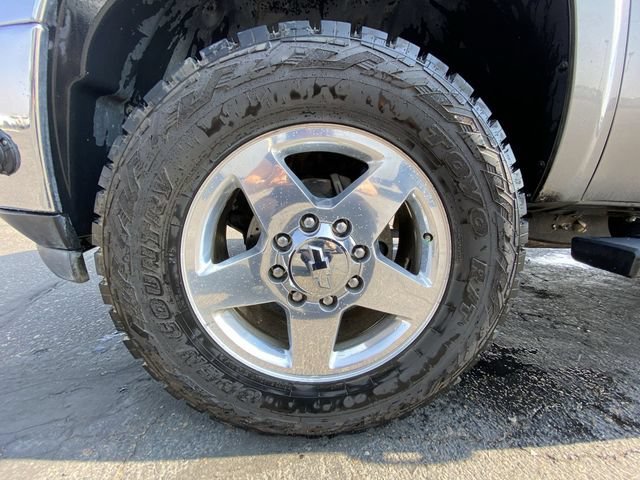 Used 2013 GRAYSTONE METALLIC Chevrolet LTZ image 10