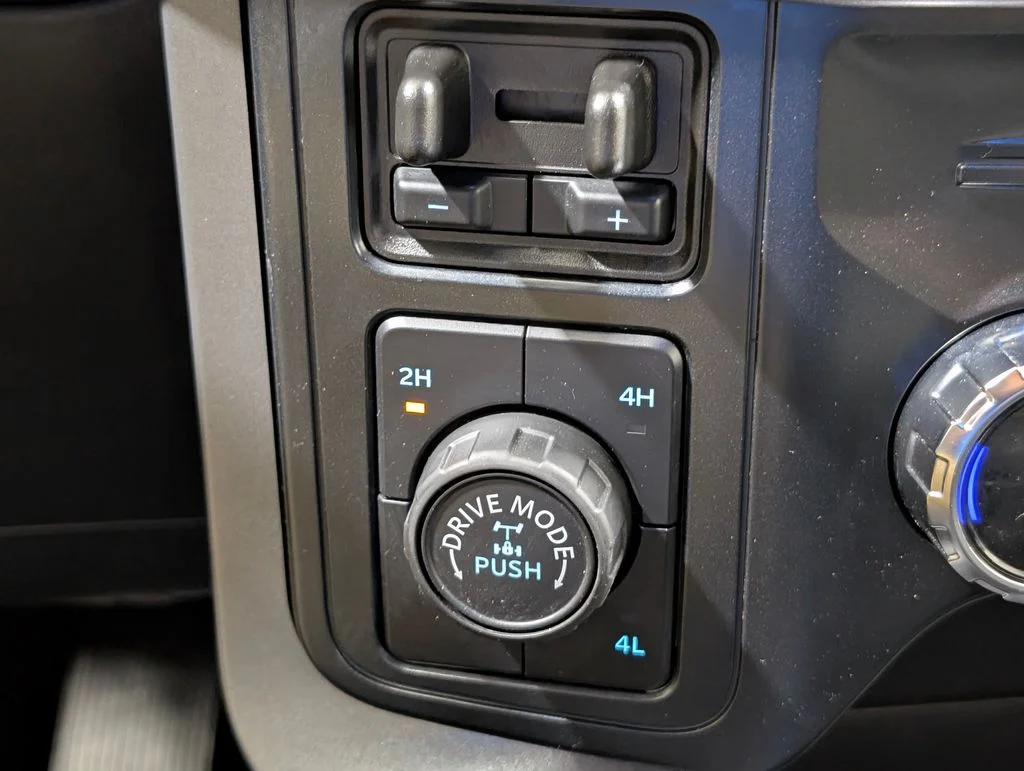 New 2026 Avalanche Ford XLT image 10