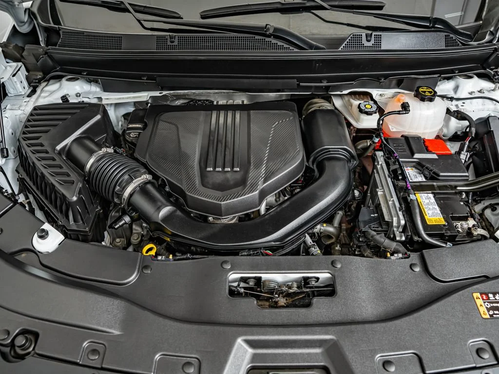 Used 2024 Summit White Chevrolet LS image 40
