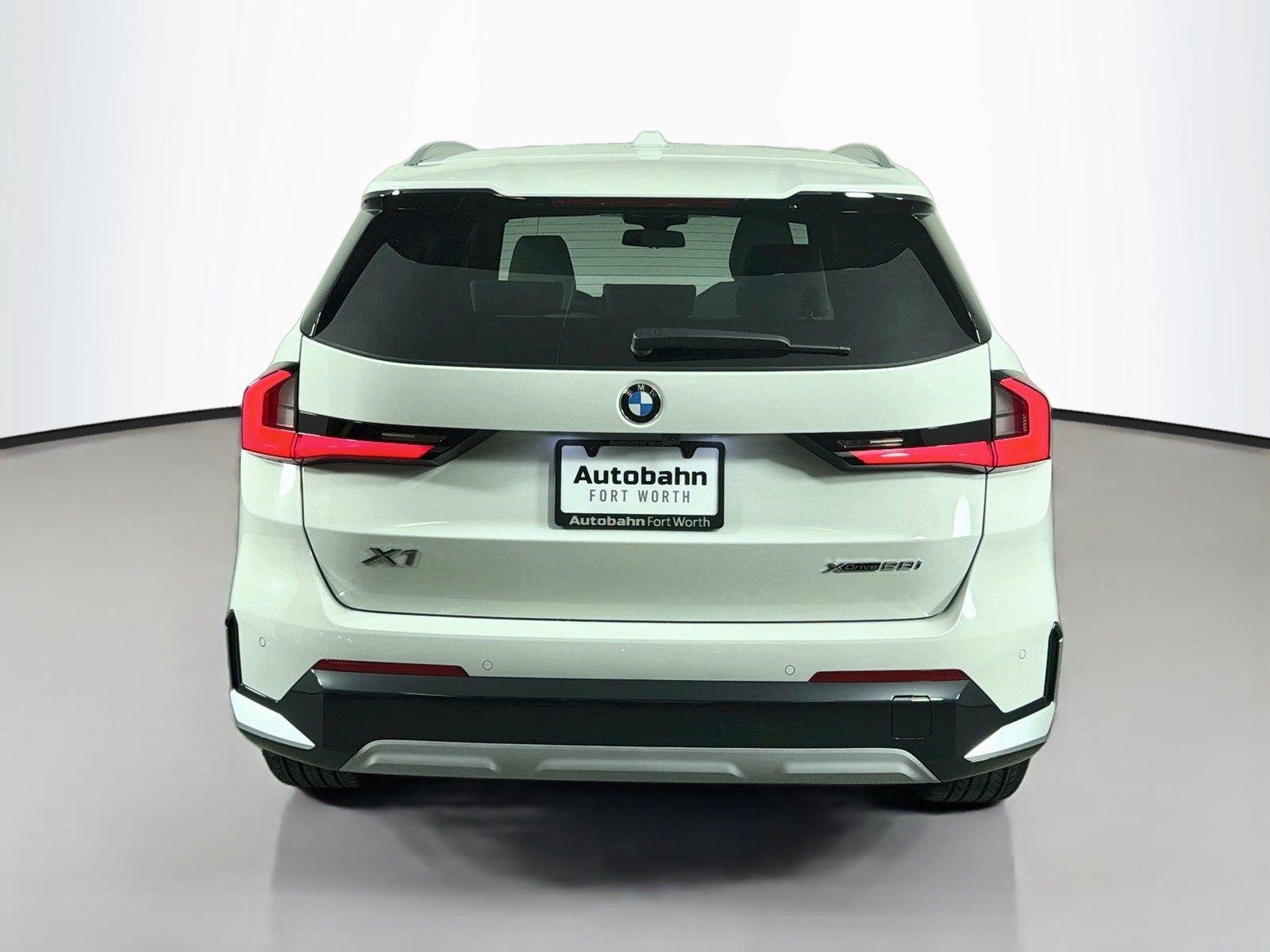 New 2026 Alpine White BMW xDrive28i image 6