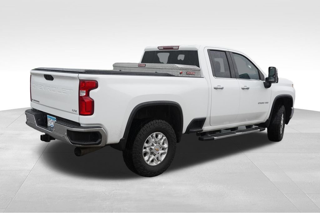 Used 2022 White Chevrolet LTZ image 3