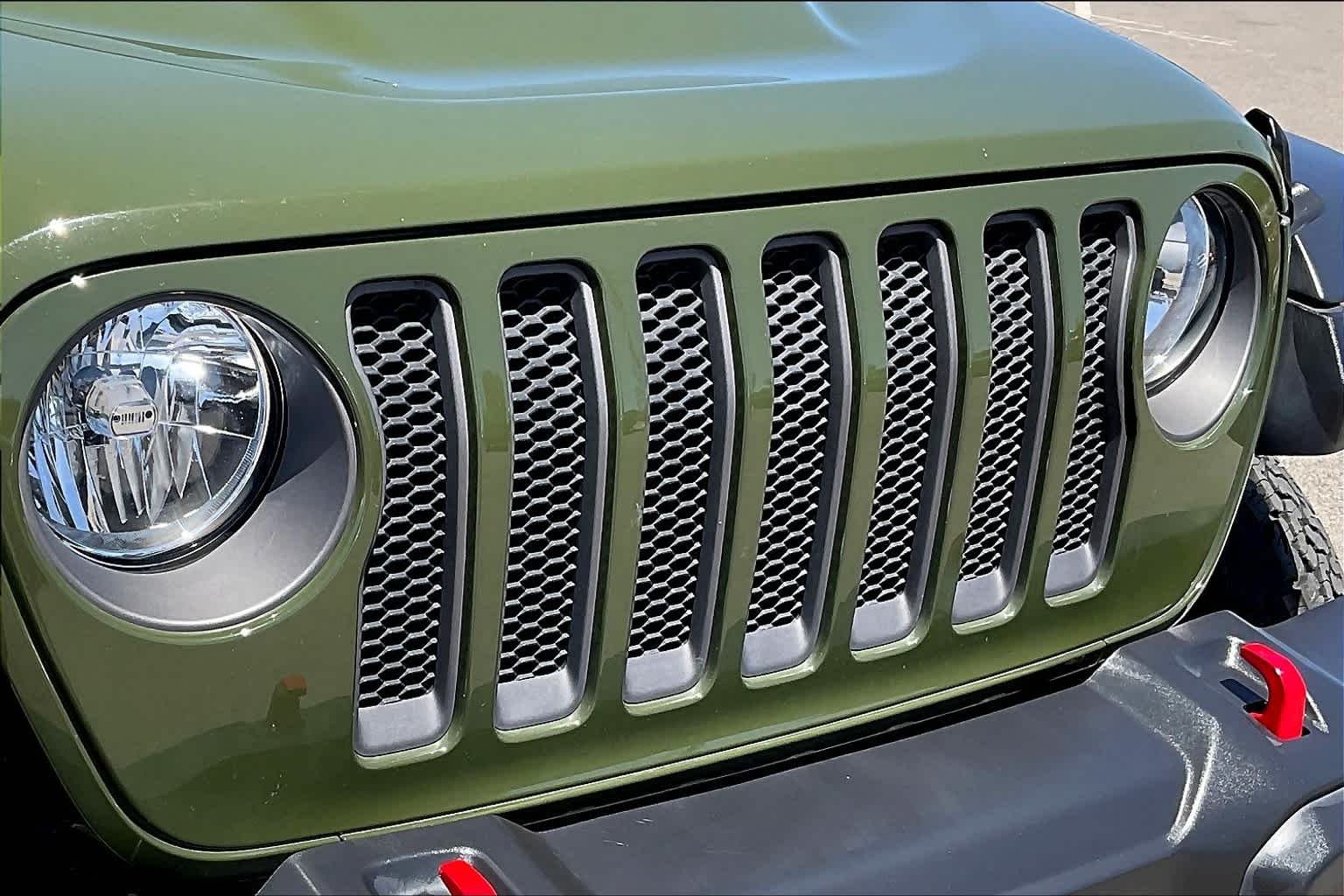Used 2022 Sarge Green Clearcoat Jeep Rubicon image 27