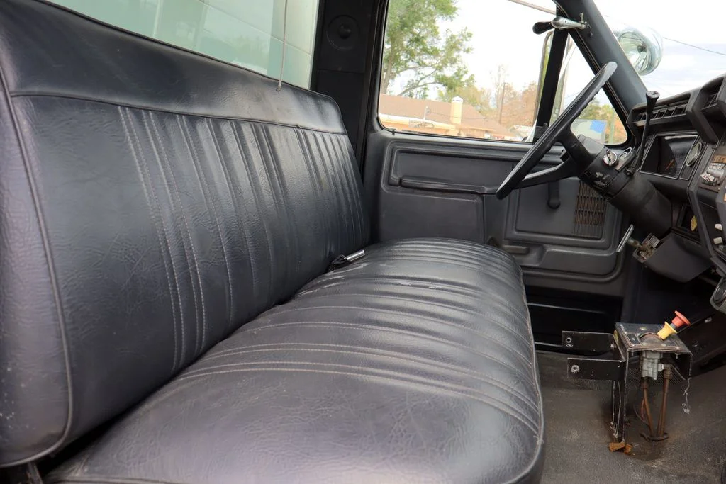 Used 1987  Ford F8000 image 28
