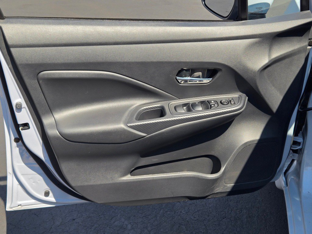 2025 Nissan Versa Sedan SV - Photo 17