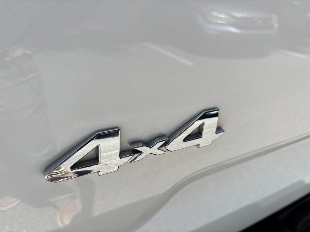 Used 2021 White Toyota SR5 image 29
