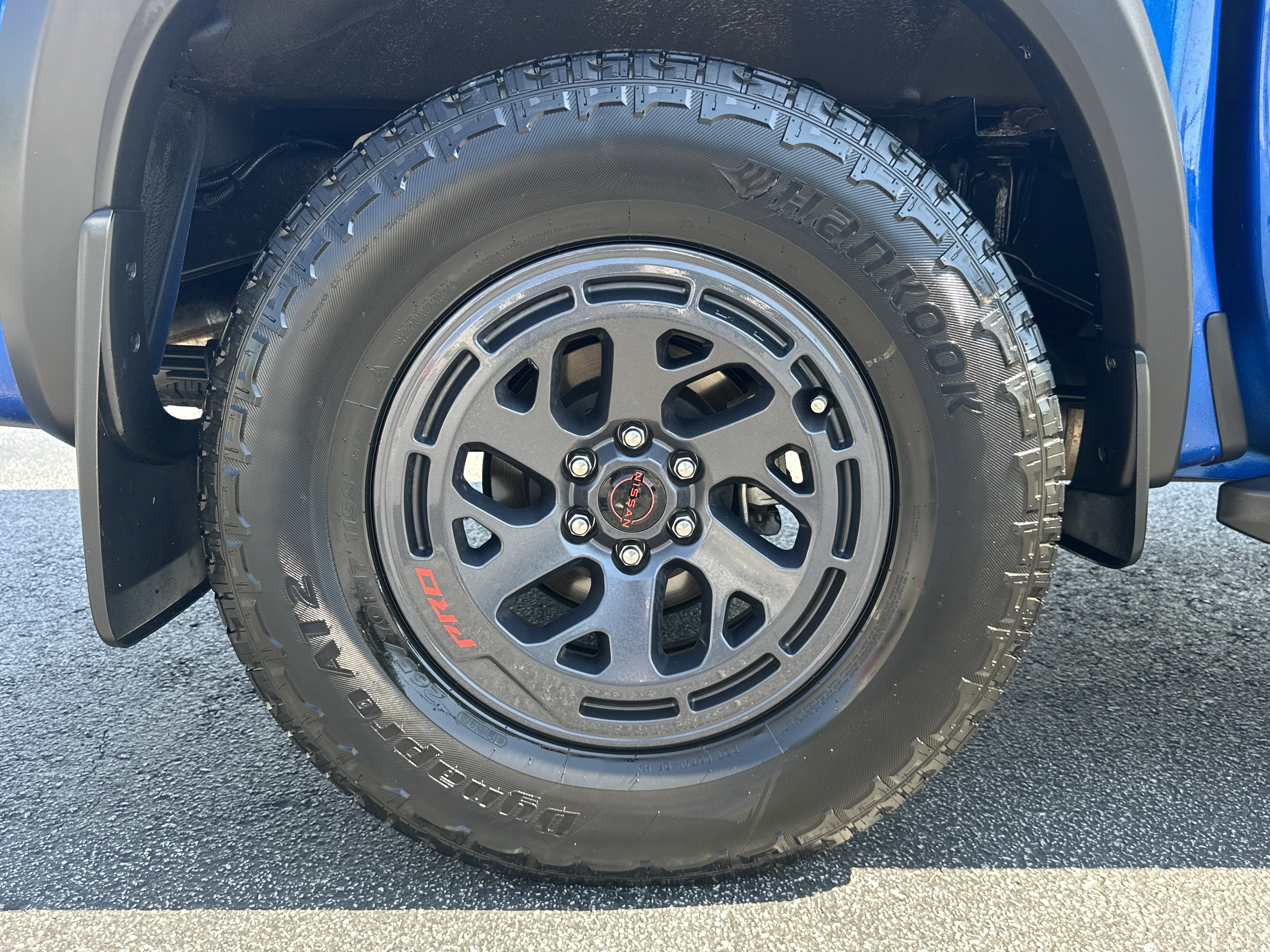 Used 2025 Bluestone Pearl Nissan PRO-X image 18