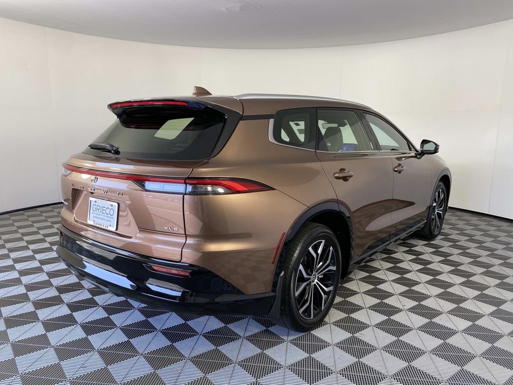 Used 2025 Brown Toyota XLE image 9