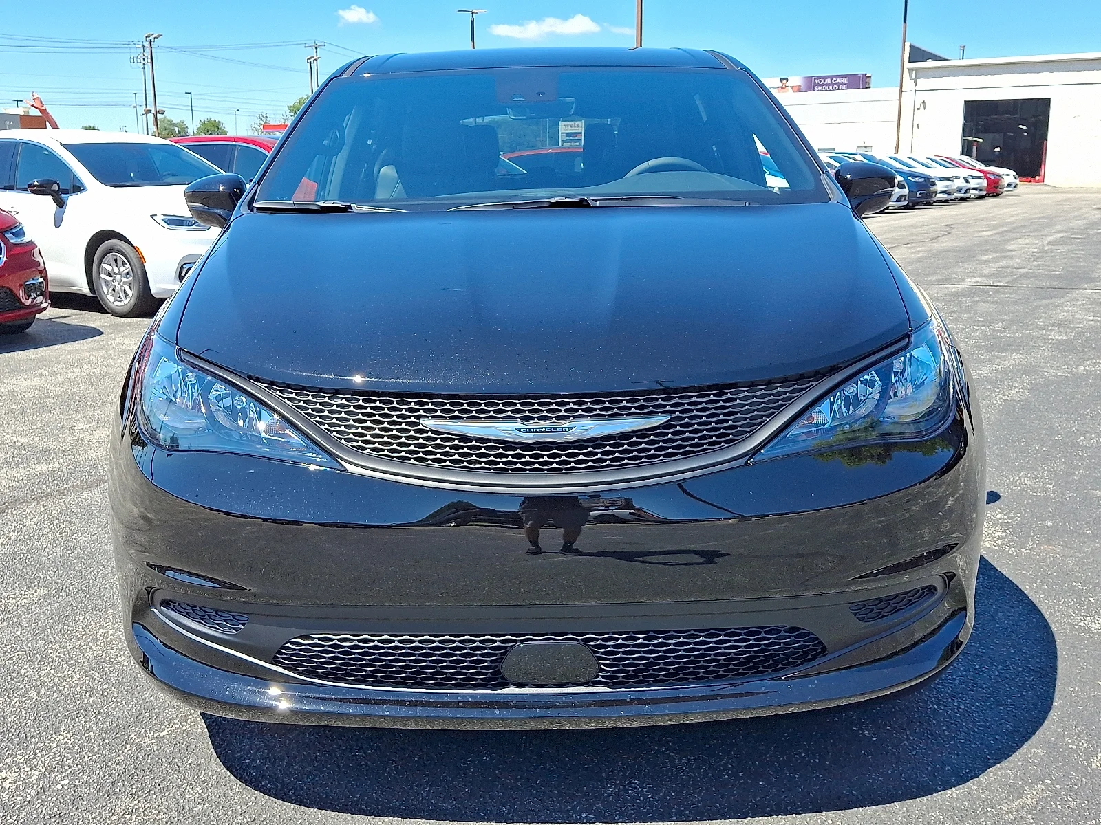 New 2026 Diamond Black Crystal Pearl-Coat Exterior Paint Chrysler LX image 3