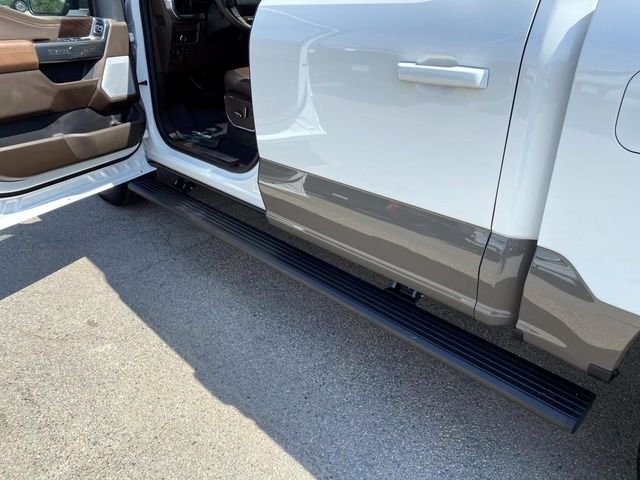 Used 2025 White Ford King Ranch image 13