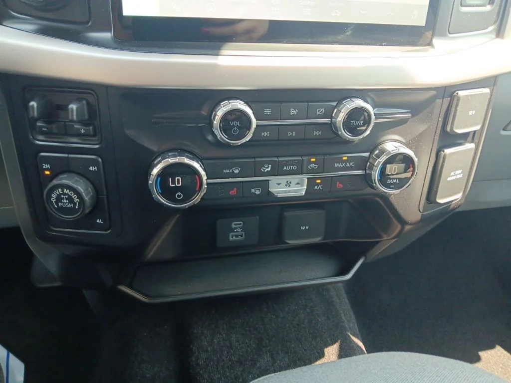 Used 2021 Guard Metallic Ford XLT image 22