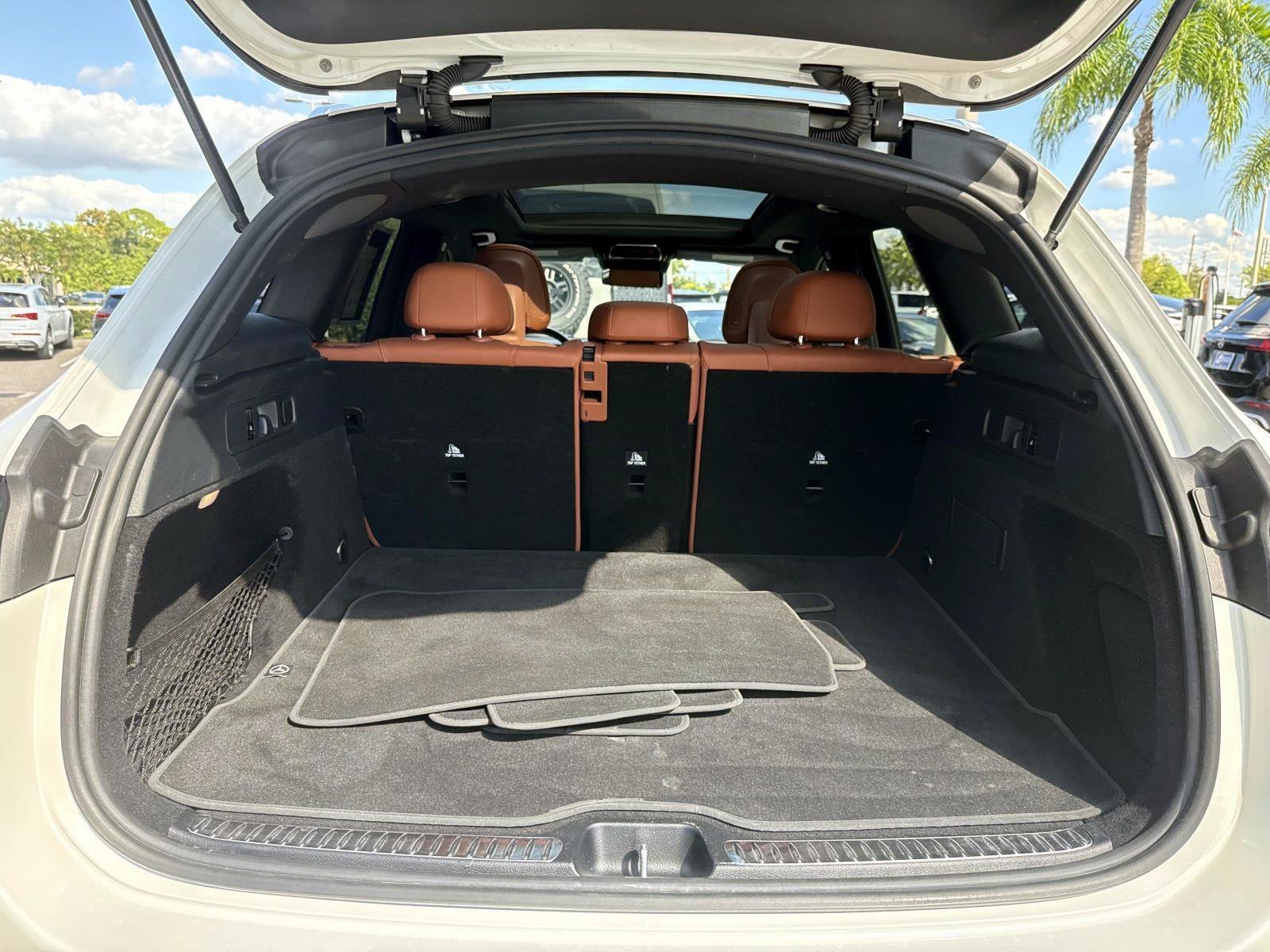 Certified Used 2023 White Mercedes-Benz 300 image 10
