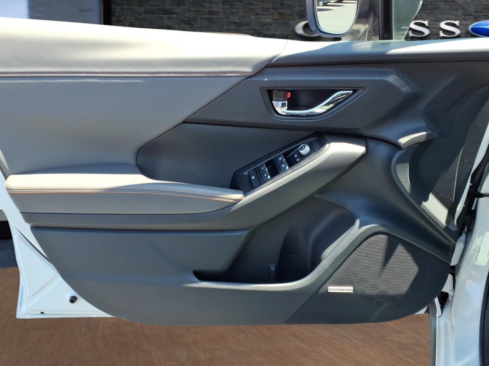 New 2026 CRYSTAL WHITE PEARL Subaru Limited image 9
