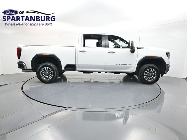 Used 2025 White GMC SLT image 8