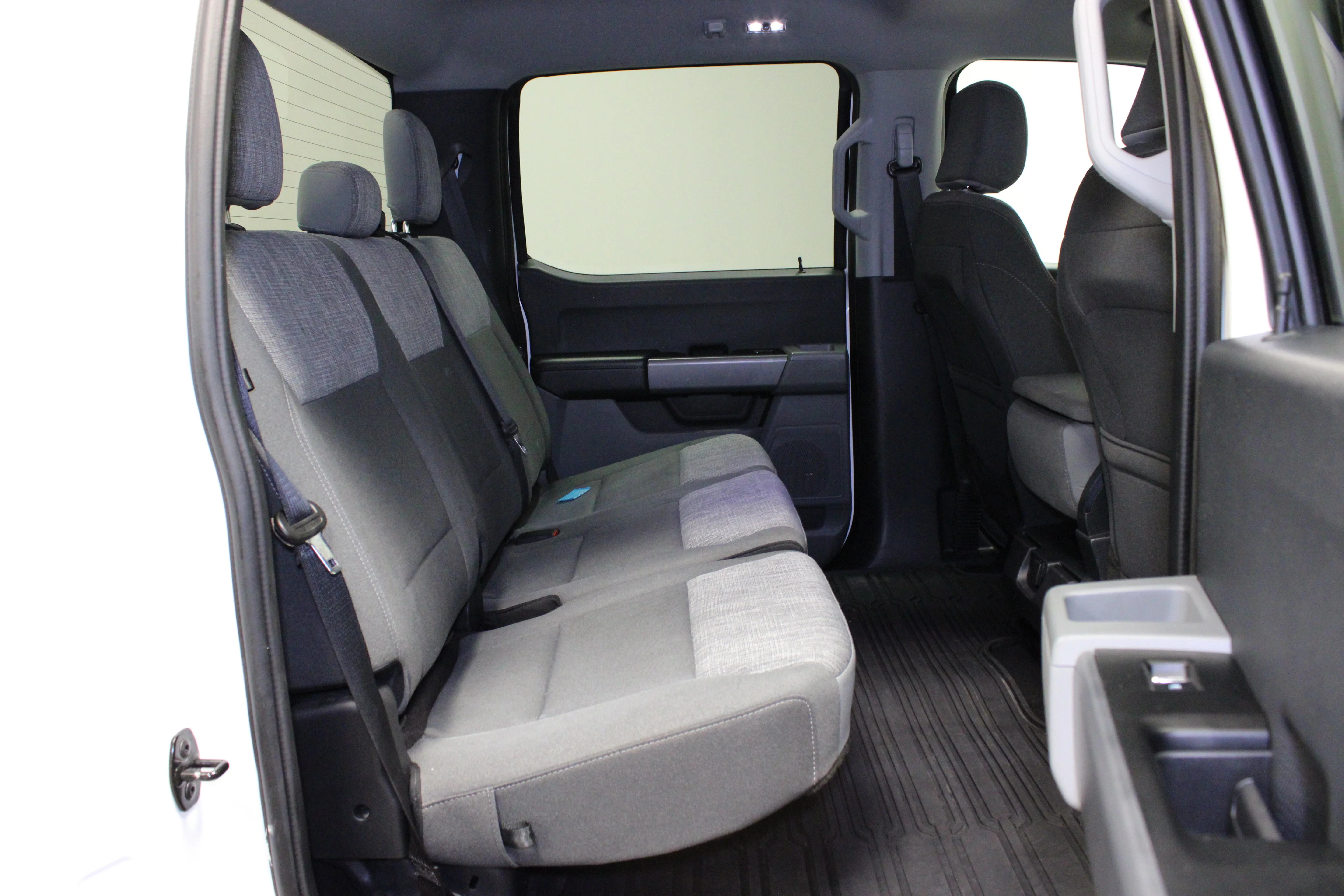 Used 2023 Oxford White Ford XLT image 15