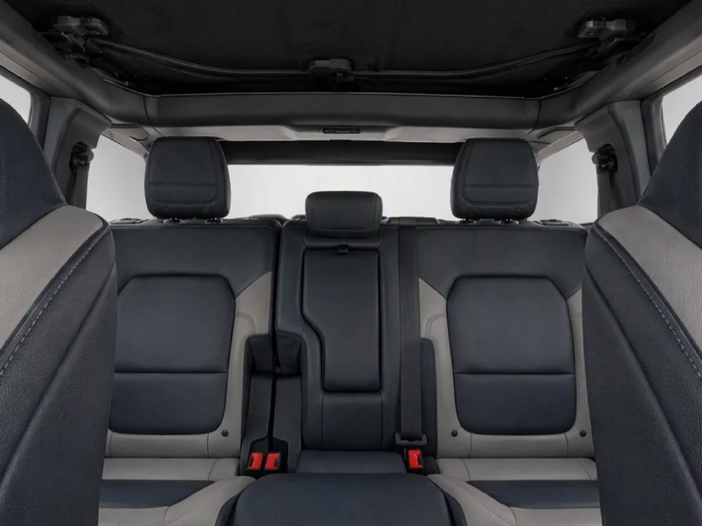Used 2022 Silver Ford Wildtrak image 18