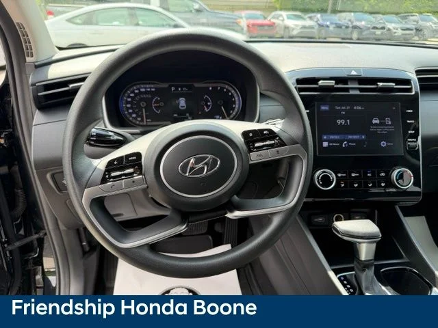 Used 2022 Black Hyundai SEL image 19