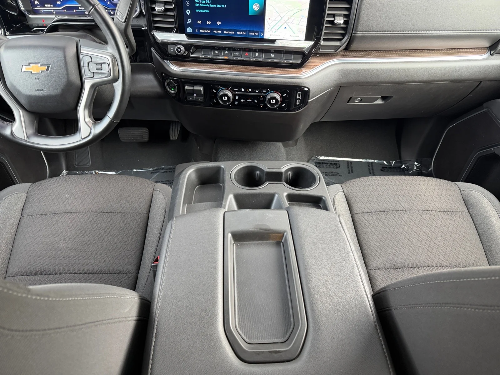 Used 2025 Summit White Chevrolet LT image 15
