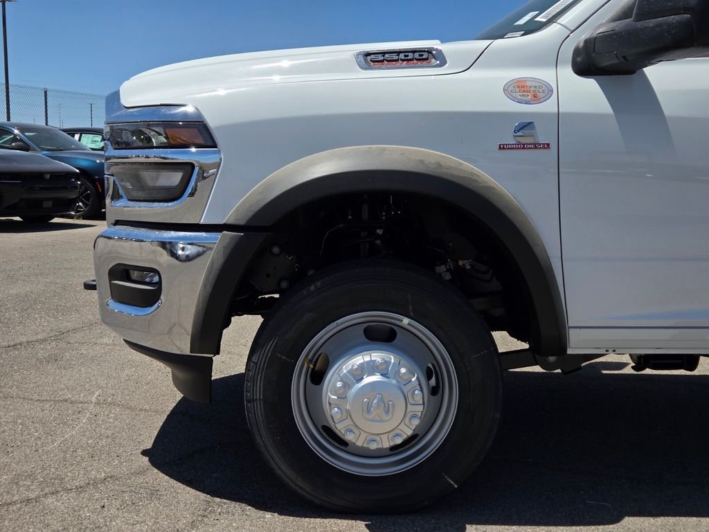 New 2026 Bright White Clear-Coat Exterior Paint RAM Tradesman image 5
