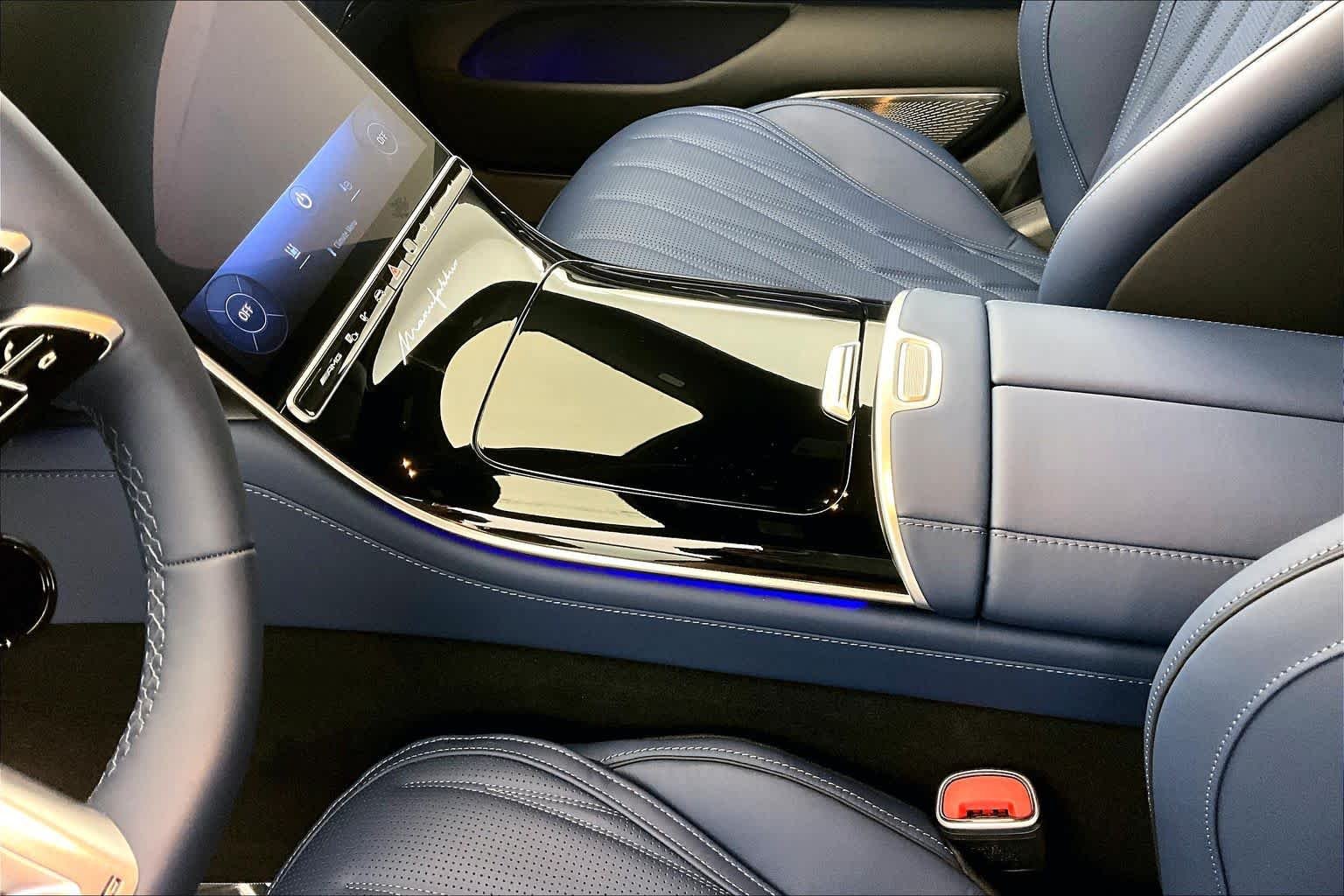 New 2026 MANUFAKTUR Signature Mystic Blue Metallic Mercedes-Benz AMG® S 63 E 4MATIC Sedan image 17