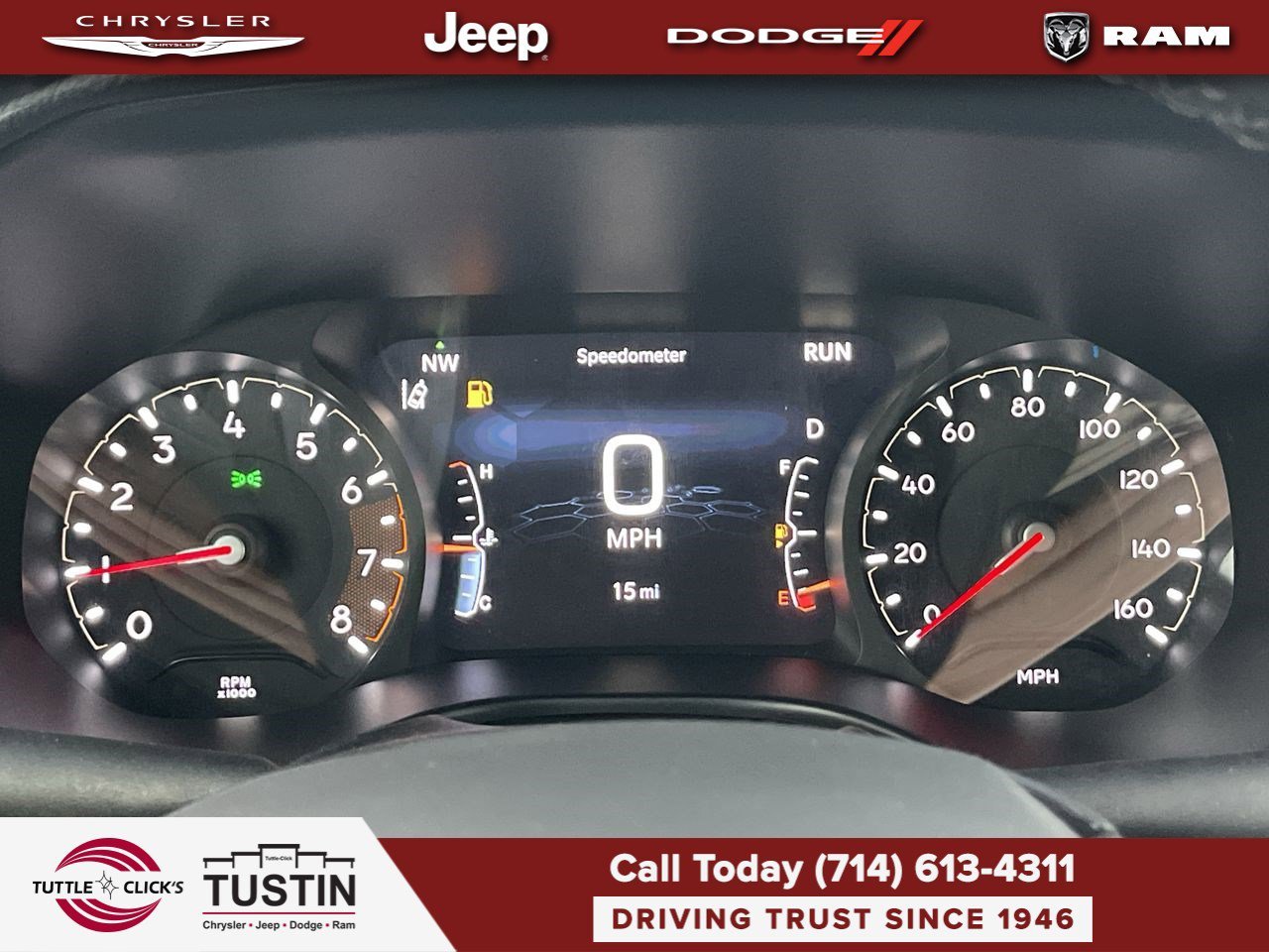 New 2026 Diamond Black Crystal Pearl-Coat Exterior Paint Jeep Latitude image 24