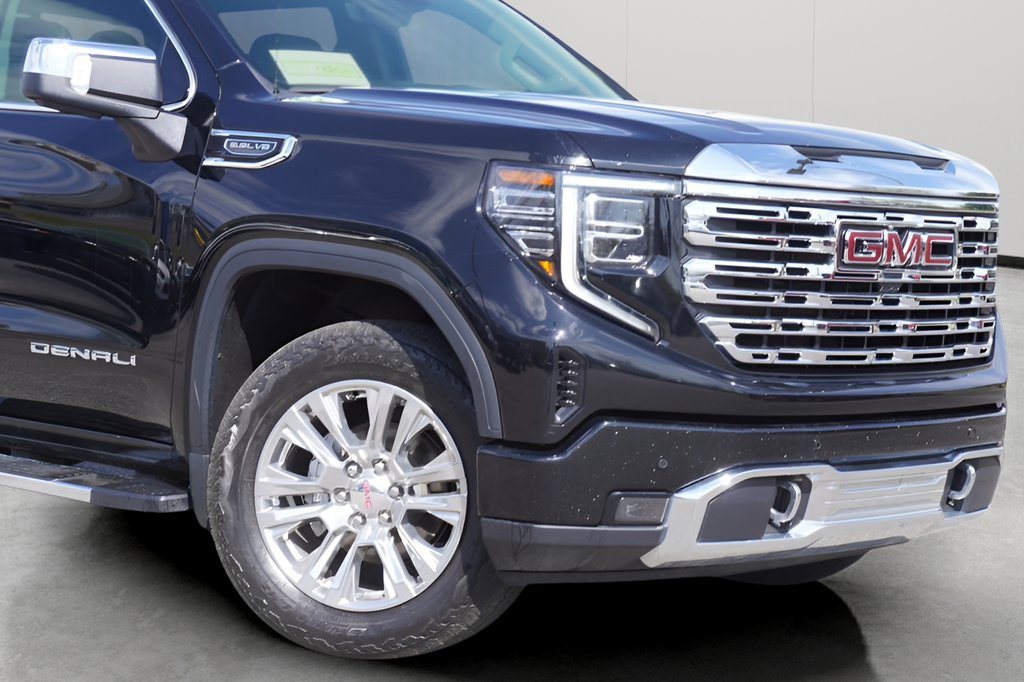 Used 2024 Onyx Black GMC Denali image 3