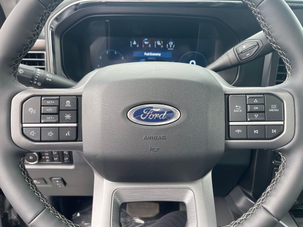 New 2026 Carbonized Gray Metallic Ford LARIAT image 17