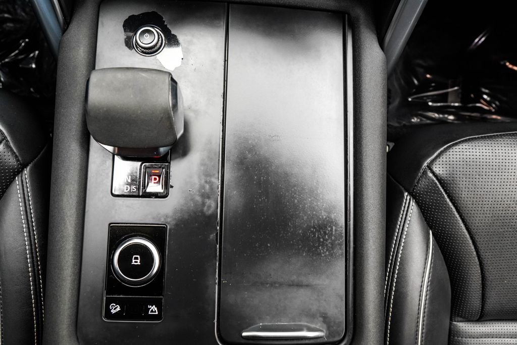 Used 2022 Black Land Rover HSE R-Dynamic image 28