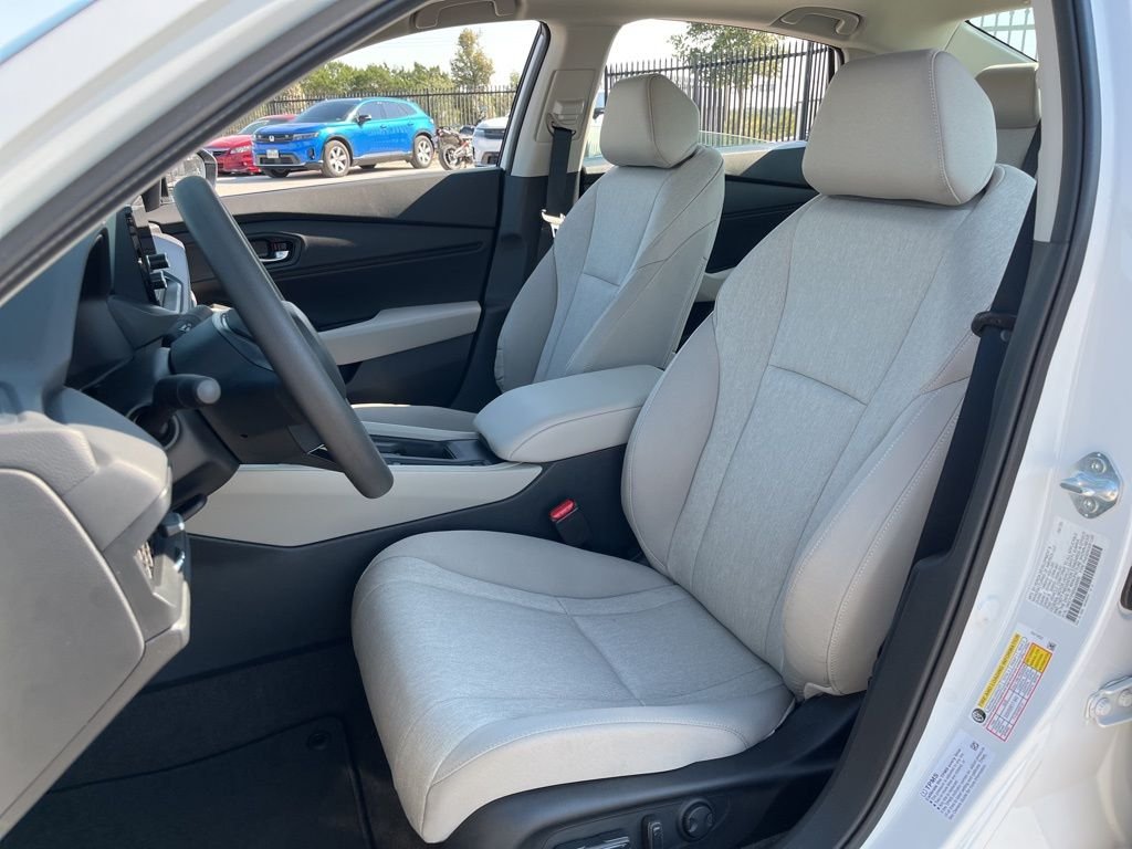 2025 Honda Accord SE - Photo 12