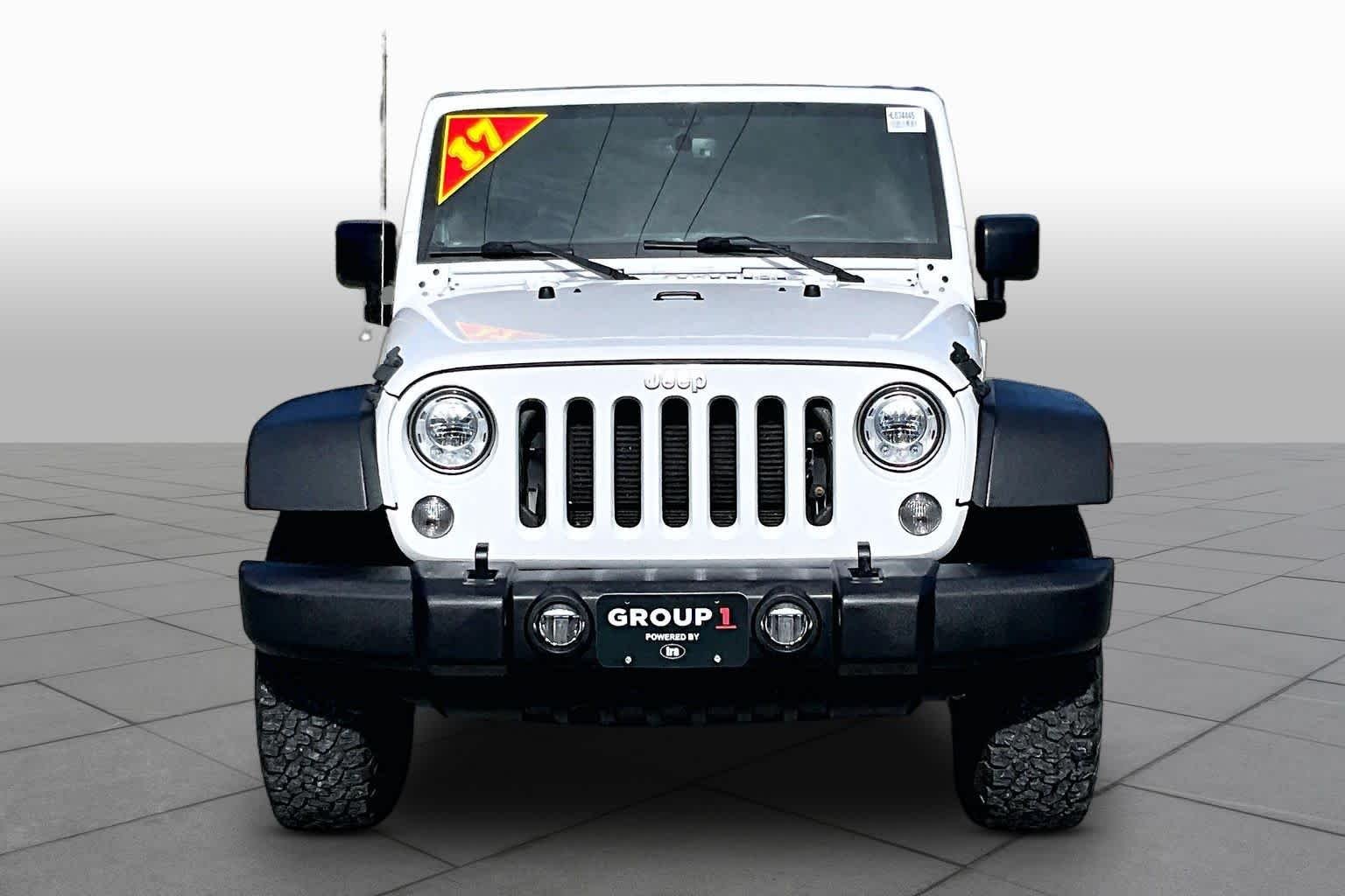 Used 2017 Bright White Clearcoat Jeep Sport image 4