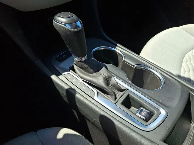 Used 2020 Summit White Chevrolet LS image 14