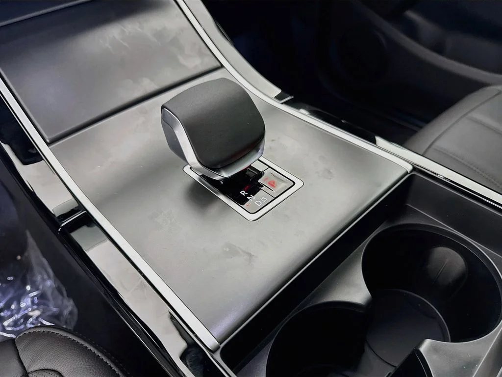 New 2026 Fuji White Land Rover Core S image 17