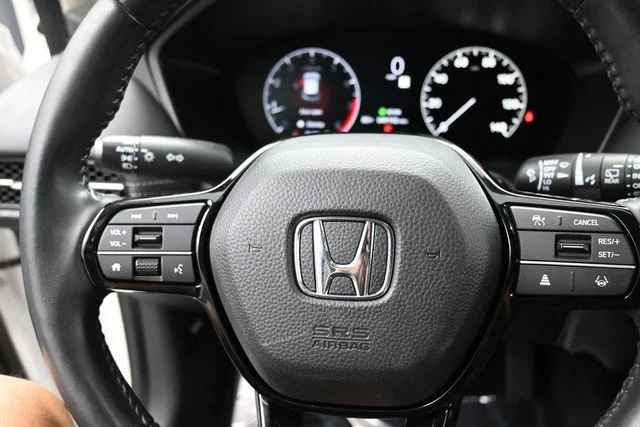 Used 2024 White Honda EX-L image 28