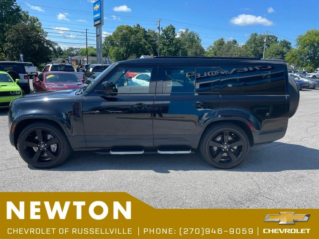 Used 2023 Black Land Rover SE image 44