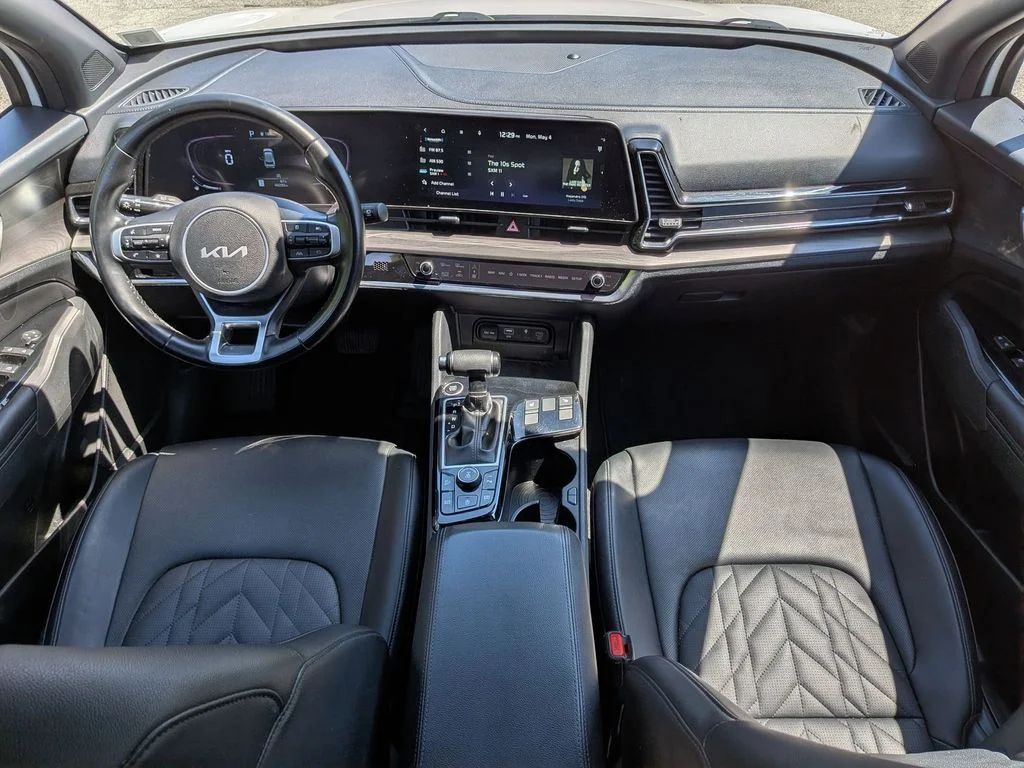 Used 2023 White Kia X-Line image 20