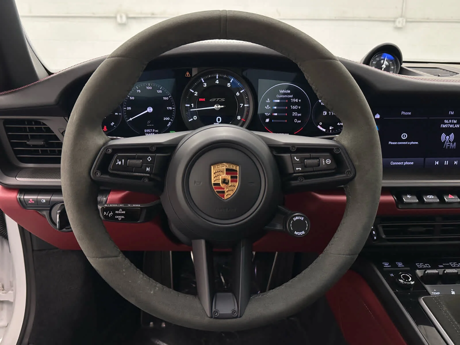 2022 Porsche 911 GTS - Photo 27