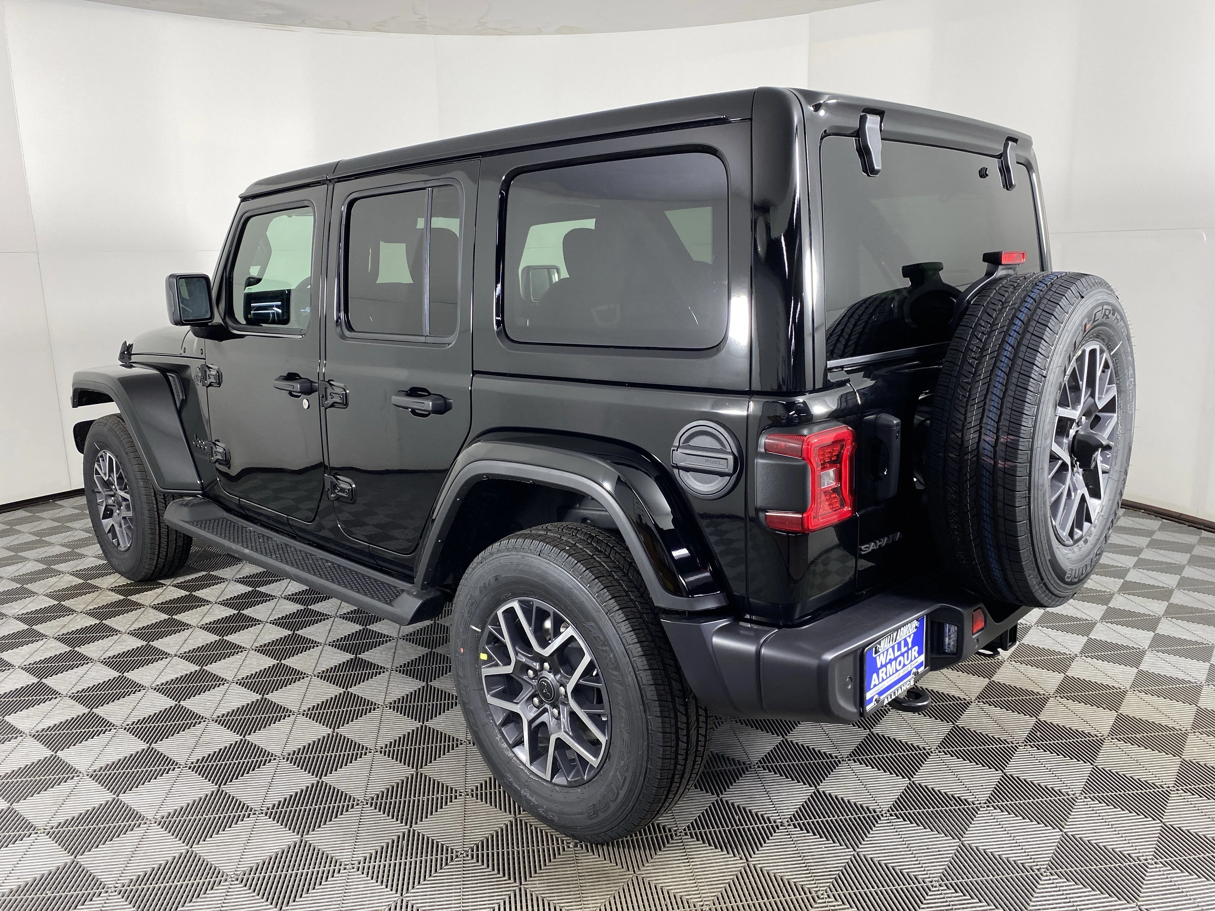 New 2026 Black Clear-Coat Exterior Paint Jeep Sahara image 9