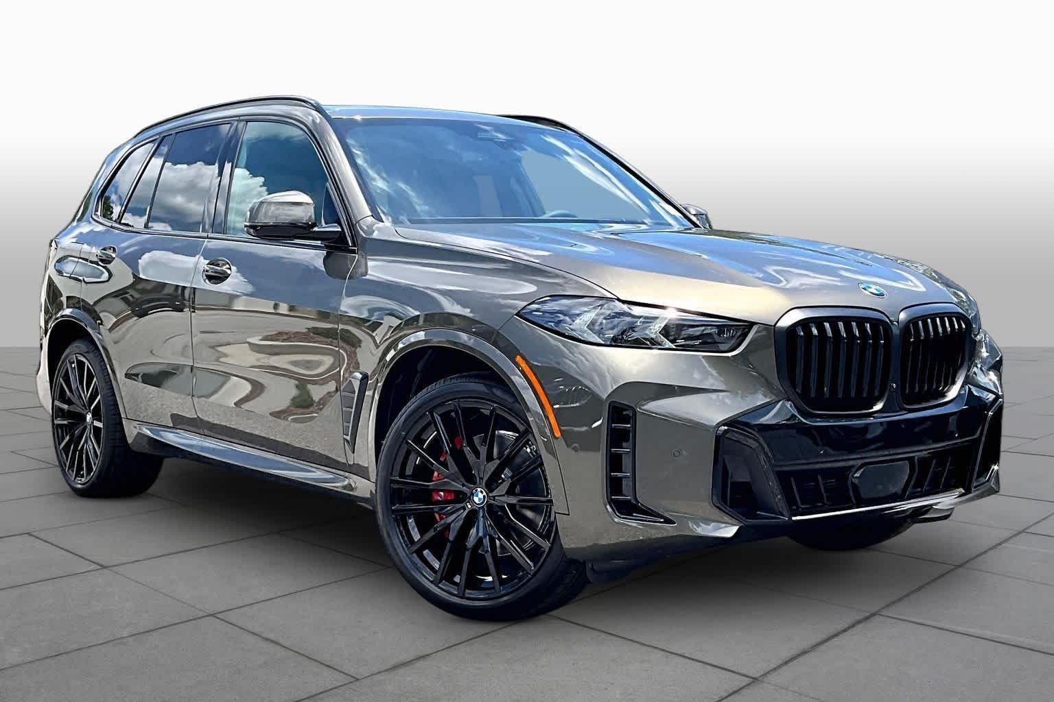 New 2026 Manhattan Green Metallic BMW sDrive40i image 2
