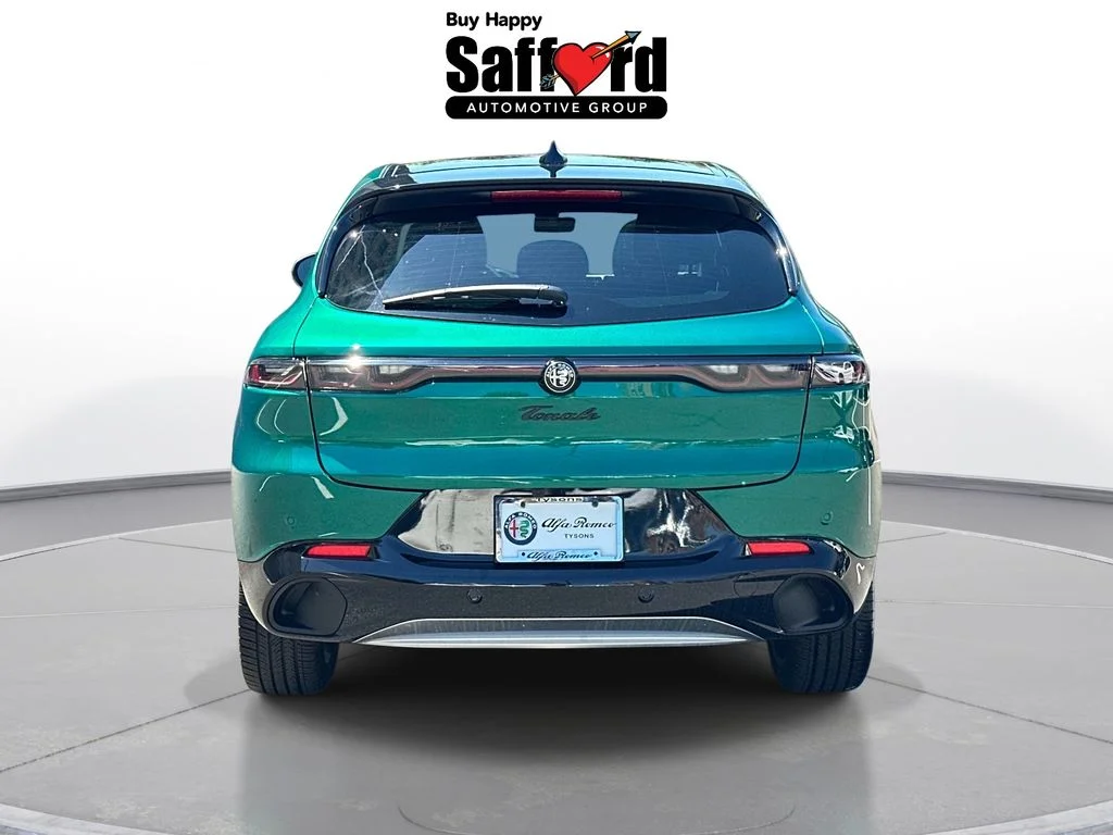 New 2026 Verde (Green) Fangio Metallic Exterior Paint Alfa Romeo Sport Speciale image 6