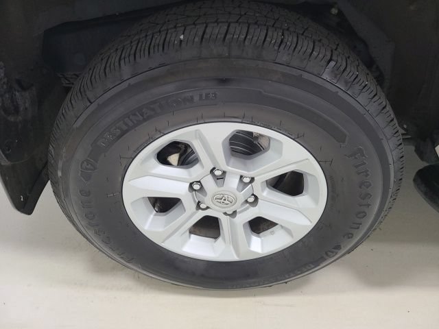 Certified Used 2020 Super White Toyota SR5 image 39