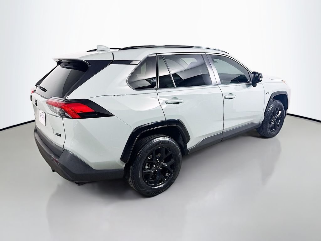 Used 2022 Lunar Rock Toyota XLE image 7