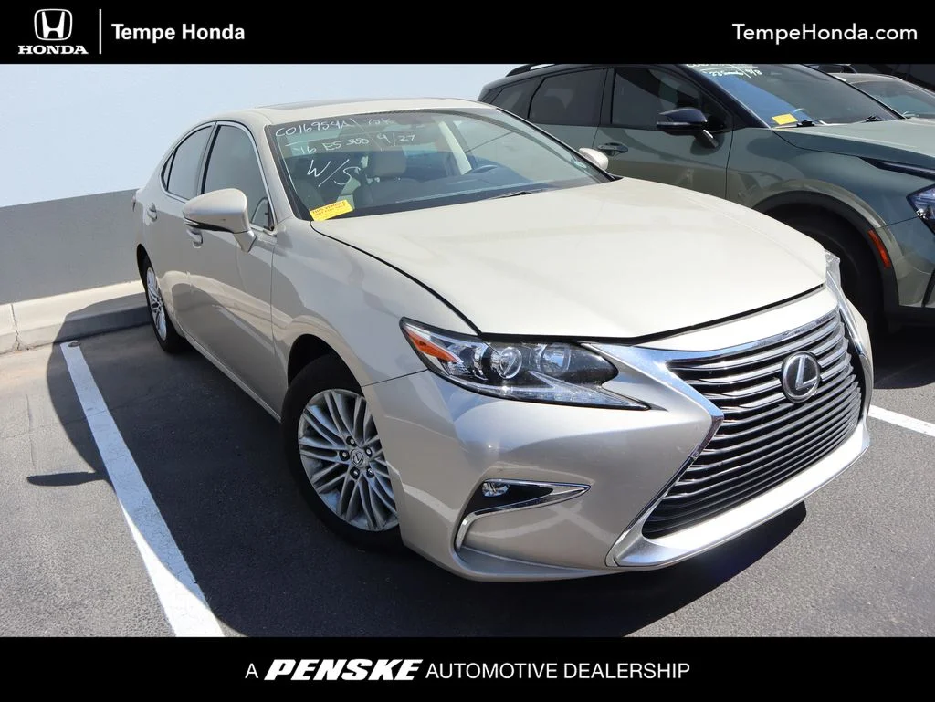 2016 Lexus ES 350 350's photo