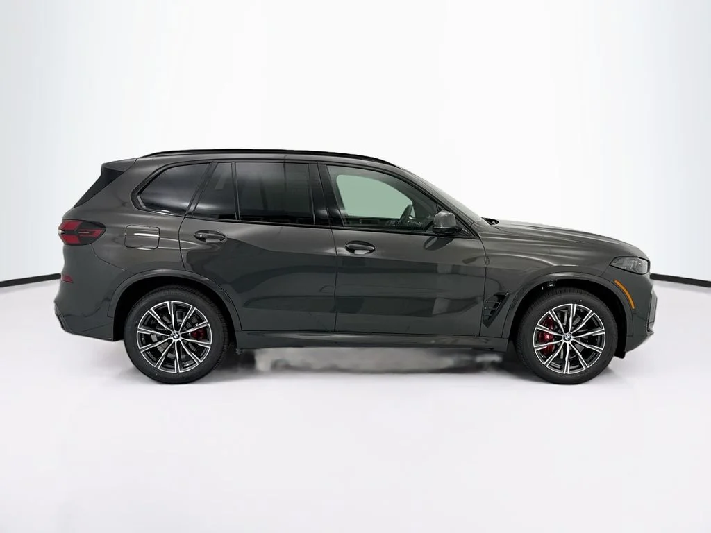 New 2026 Gray BMW xDrive40i image 4