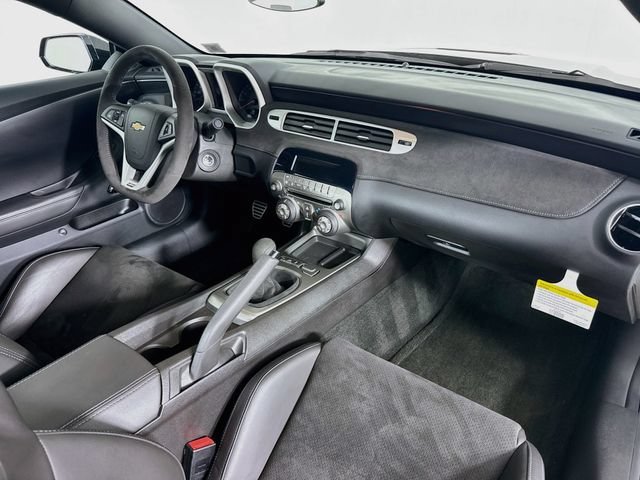 Used 2015 BLACK Chevrolet Z/28 image 30