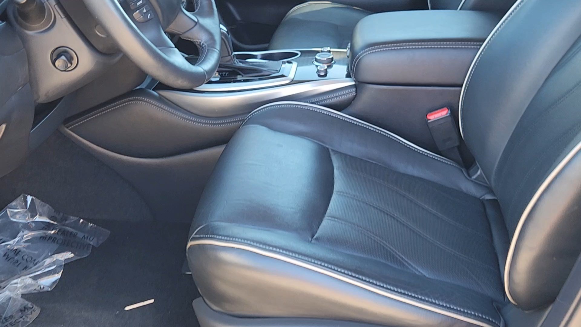 Used 2020 Hermosa Blue INFINITI LUXE image 25