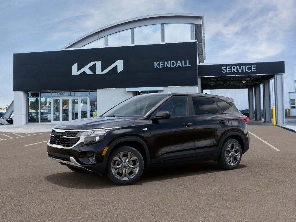 New 2026 Fusion Black Kia LX image 3