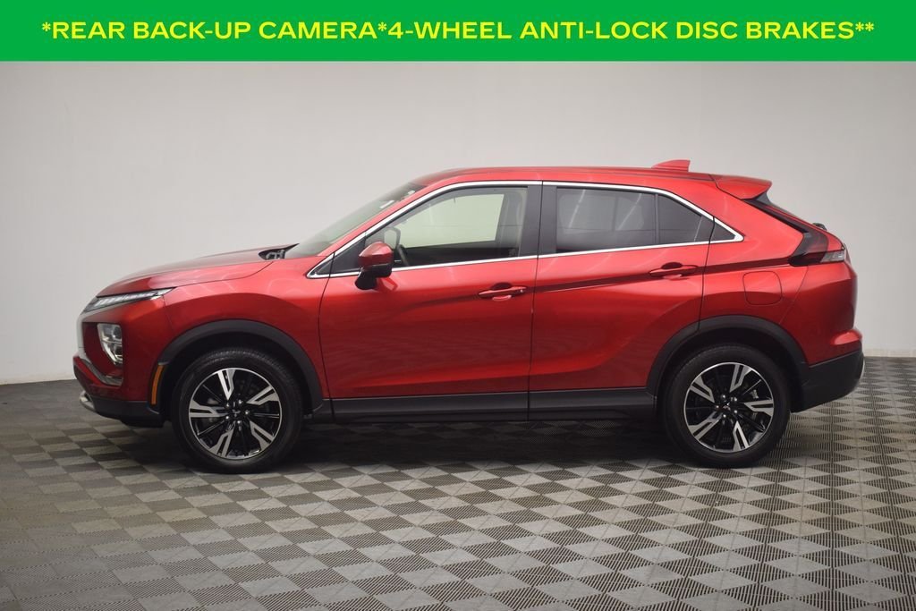 Used 2025 Red Mitsubishi SE image 10