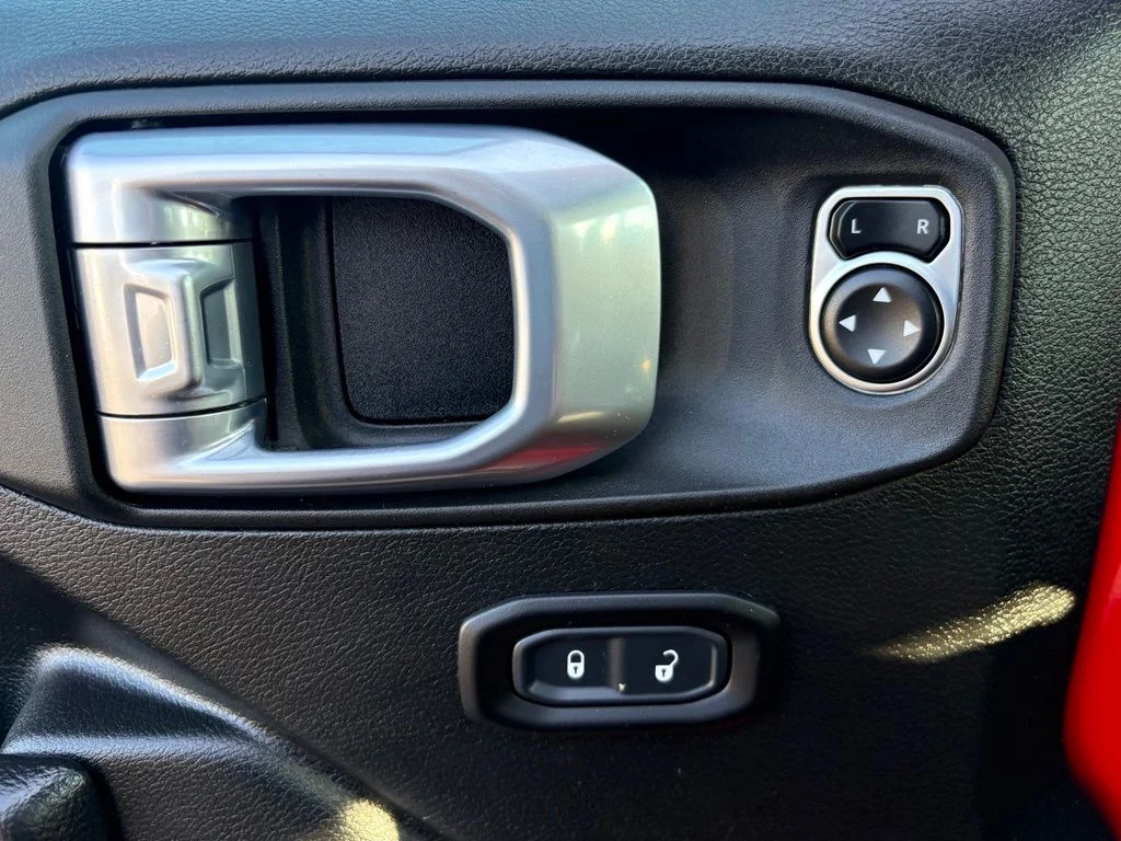 Used 2023 Red Jeep Rubicon image 16