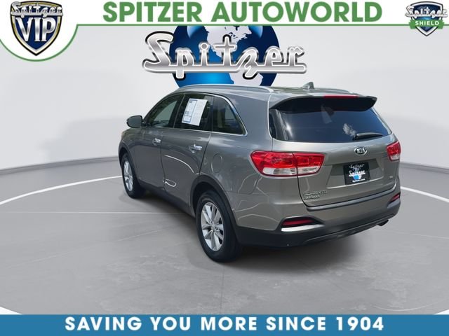 Used 2018 Silver Kia LX image 8