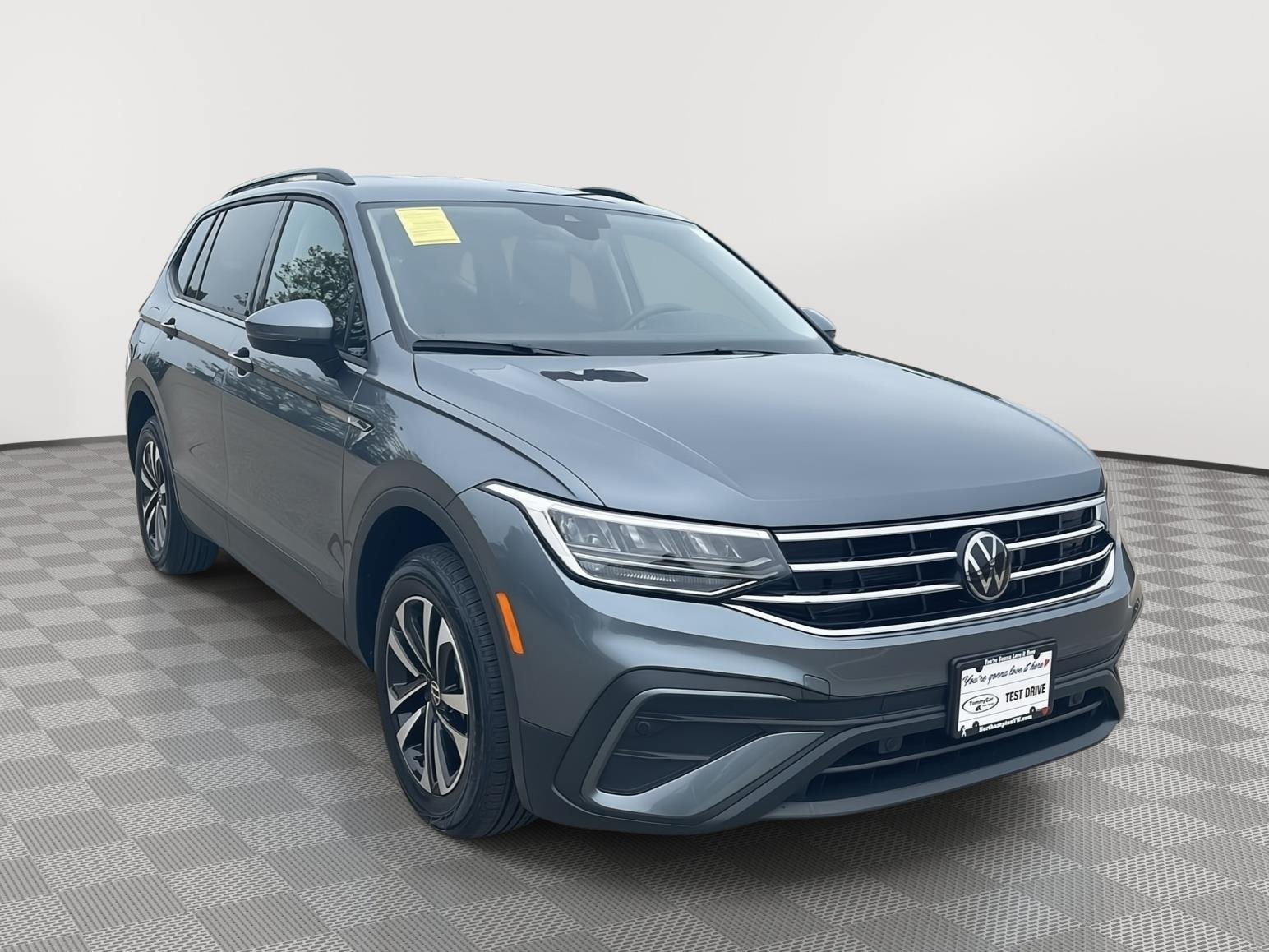 Used 2024 Platinum Gray Metallic Volkswagen S image 3